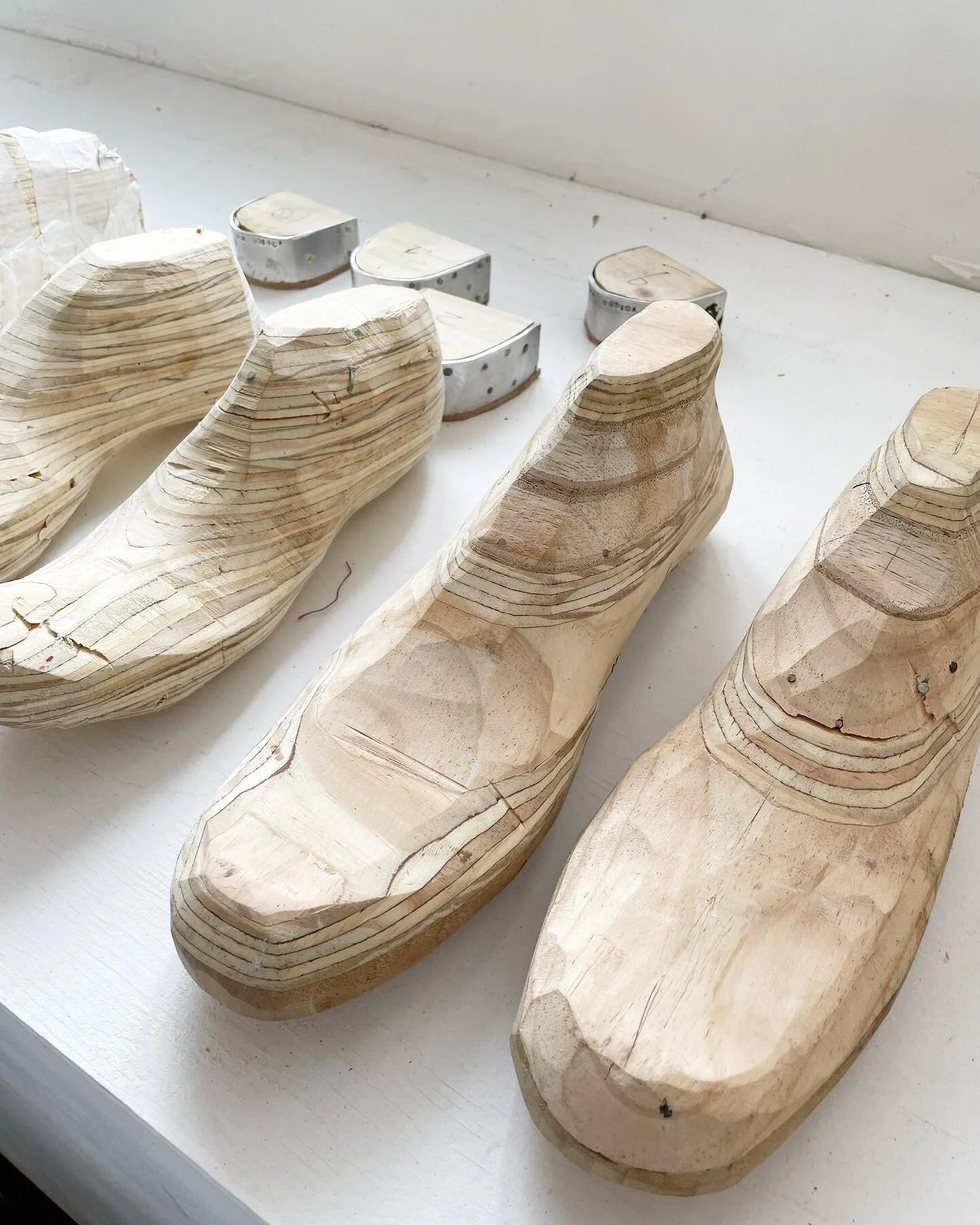 Pop your head in today and if you&rsquo;re lucky you&rsquo;ll spy some of @josephcbotica&rsquo;s process unfolding in the gallery room. The little tinkering and hammering sounds are such a pleasant addition to our studio soundtrack, accompanying the 