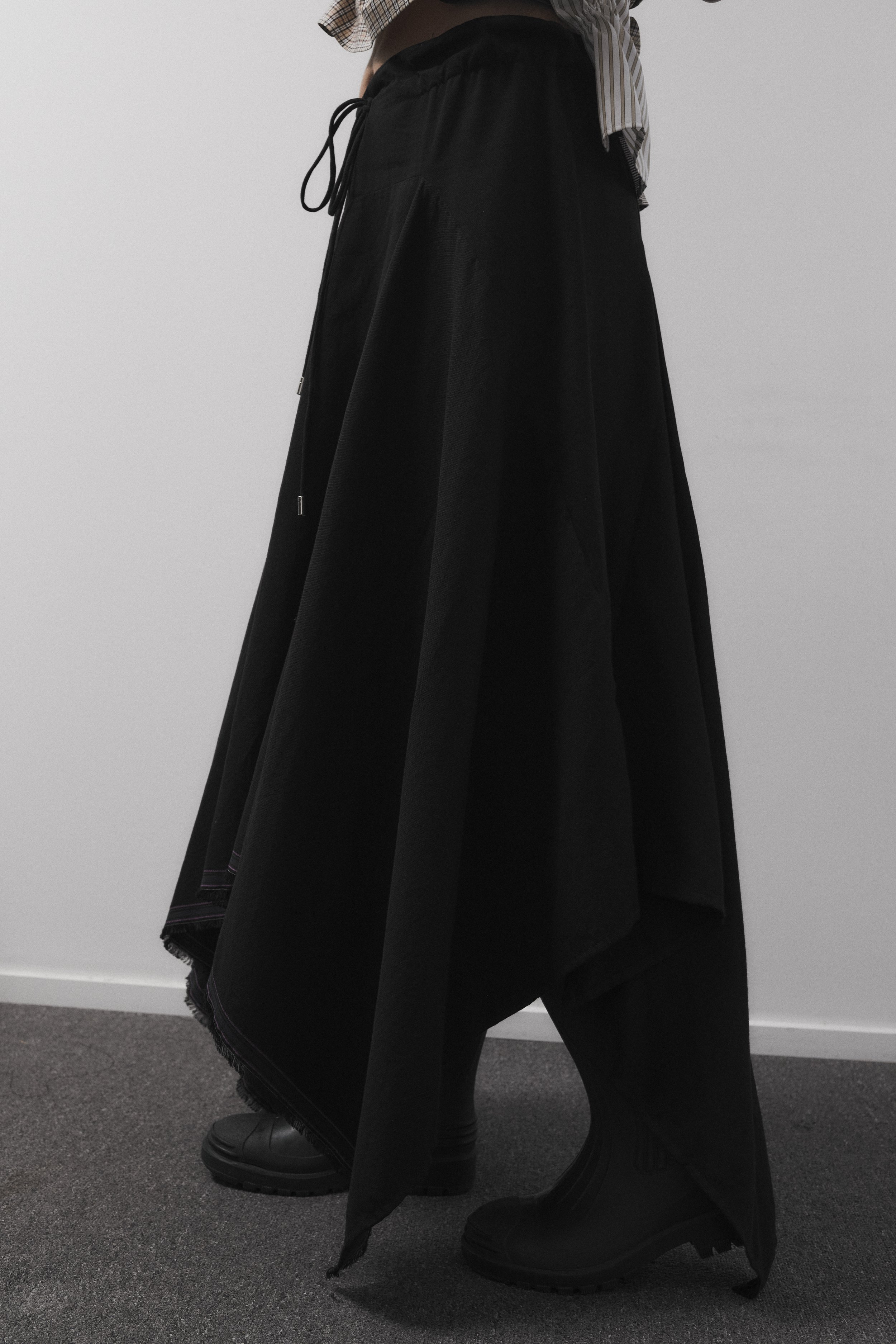 QuadrantSkirtKatalyst-AW25_CAS_8475.jpg