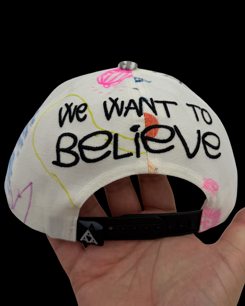 drawing-upcycled-hugging-logo-hat-ss-26- (1).webp