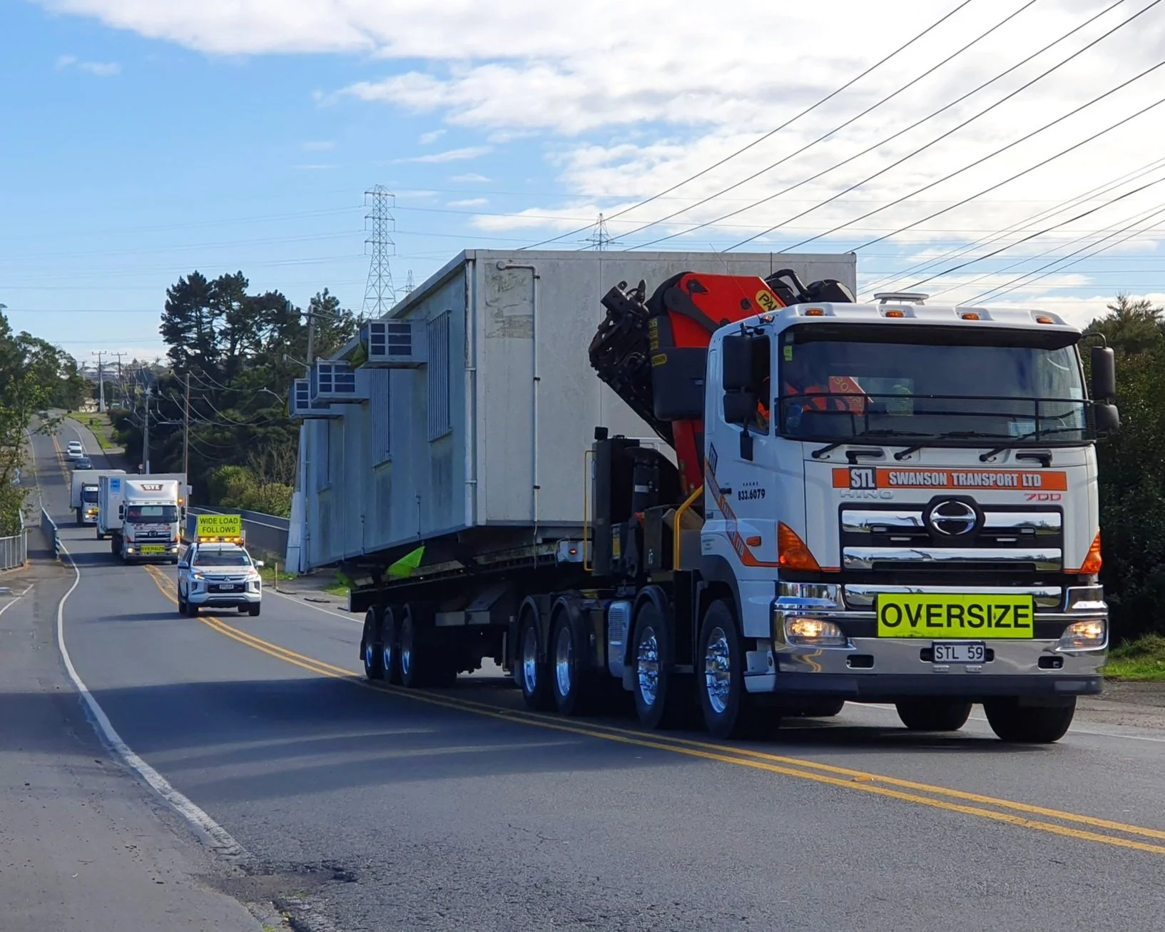 Where a Knuckle Boom Crane Outperforms a Mobile Crane