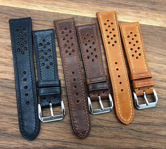 🏁Rally Straps🏁 Restocked!! With new black option available now. These lightweight breathable straps are perfect for summer ☀️
.
.
.
.
.
.
#watchstraps #rallystrap #handmadestraps #handmadewatchstrap #strapaddict #leatherstrap #watchcollector #custo