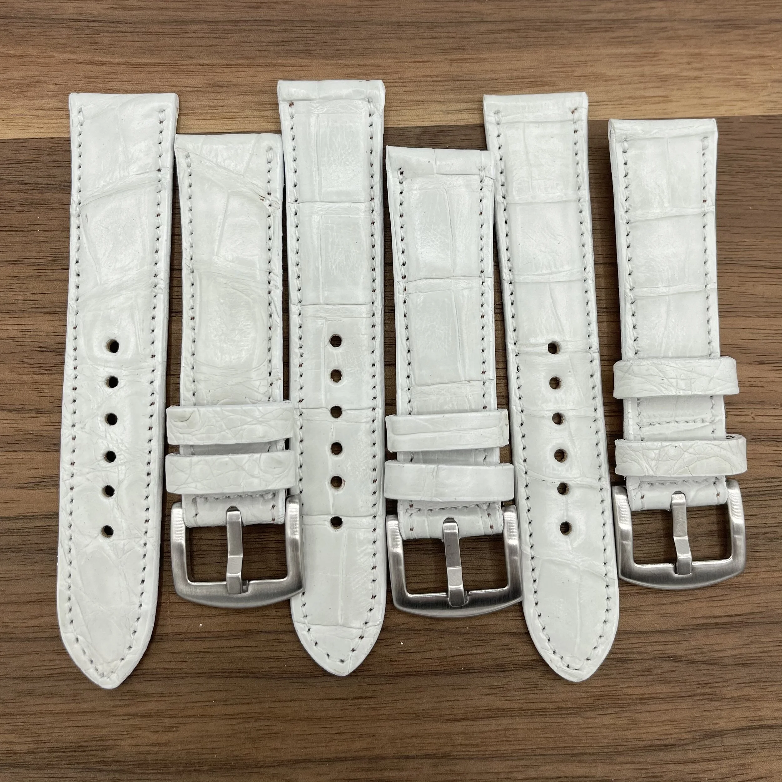 Alligator, ostrich, lizard, python, classic leather watch  display picture 3