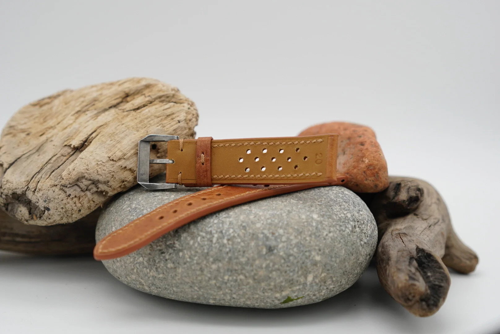 8CF332C6-6B28-47F7-824B-B1825F9A2F00