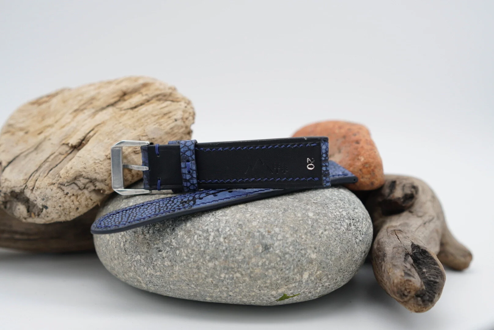 9EA9A9A4-D8E9-455A-BCEF-AB6638394DF1