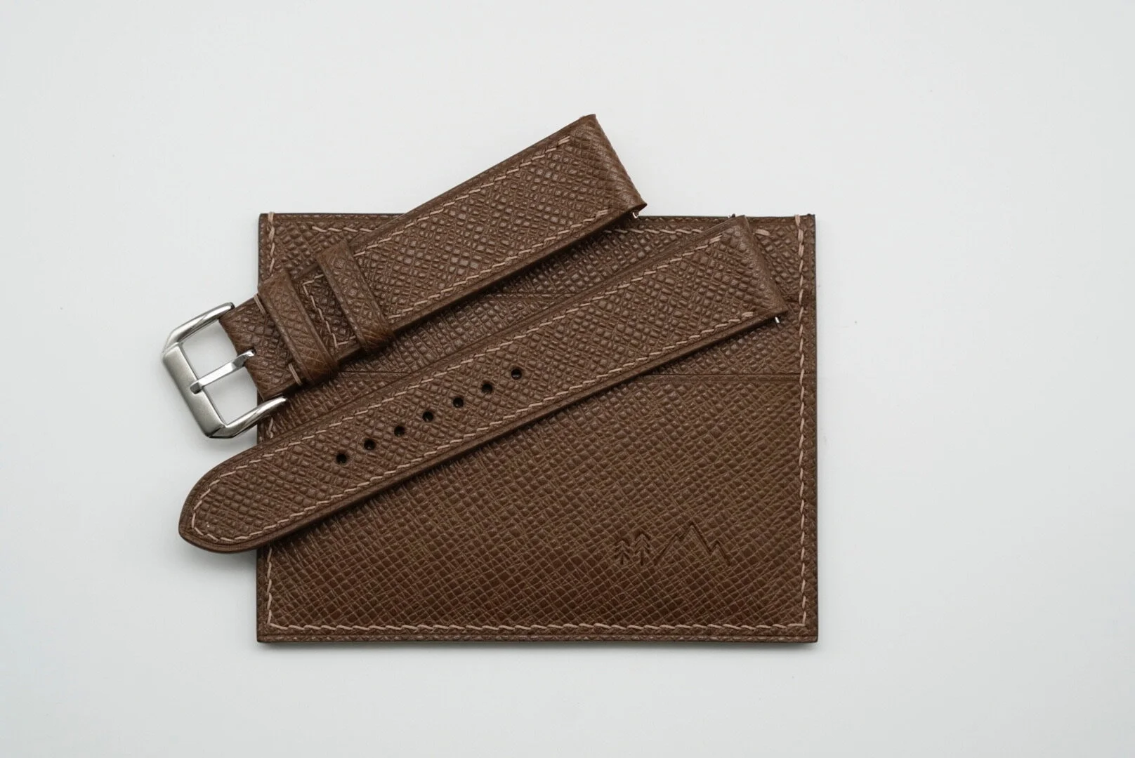 FC11B0D5-D5F5-444B-9123-BD01172904ED