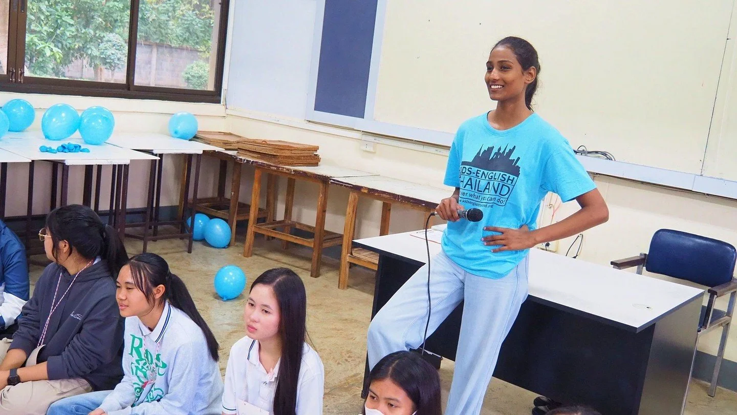 Hot Potato madness at English Camp! 

Teacher Anshika brought the heat with this classic high-energy game&mdash;passing the "potato" super fast while practicing English questions and answers! The tension when the music stops, the quick thin