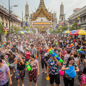 Songkran Festival 2026 Cultural Guide | Traditions & Hotspots