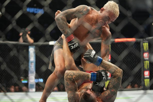 In the Margins: The Transitional Clinch of Do Bronx