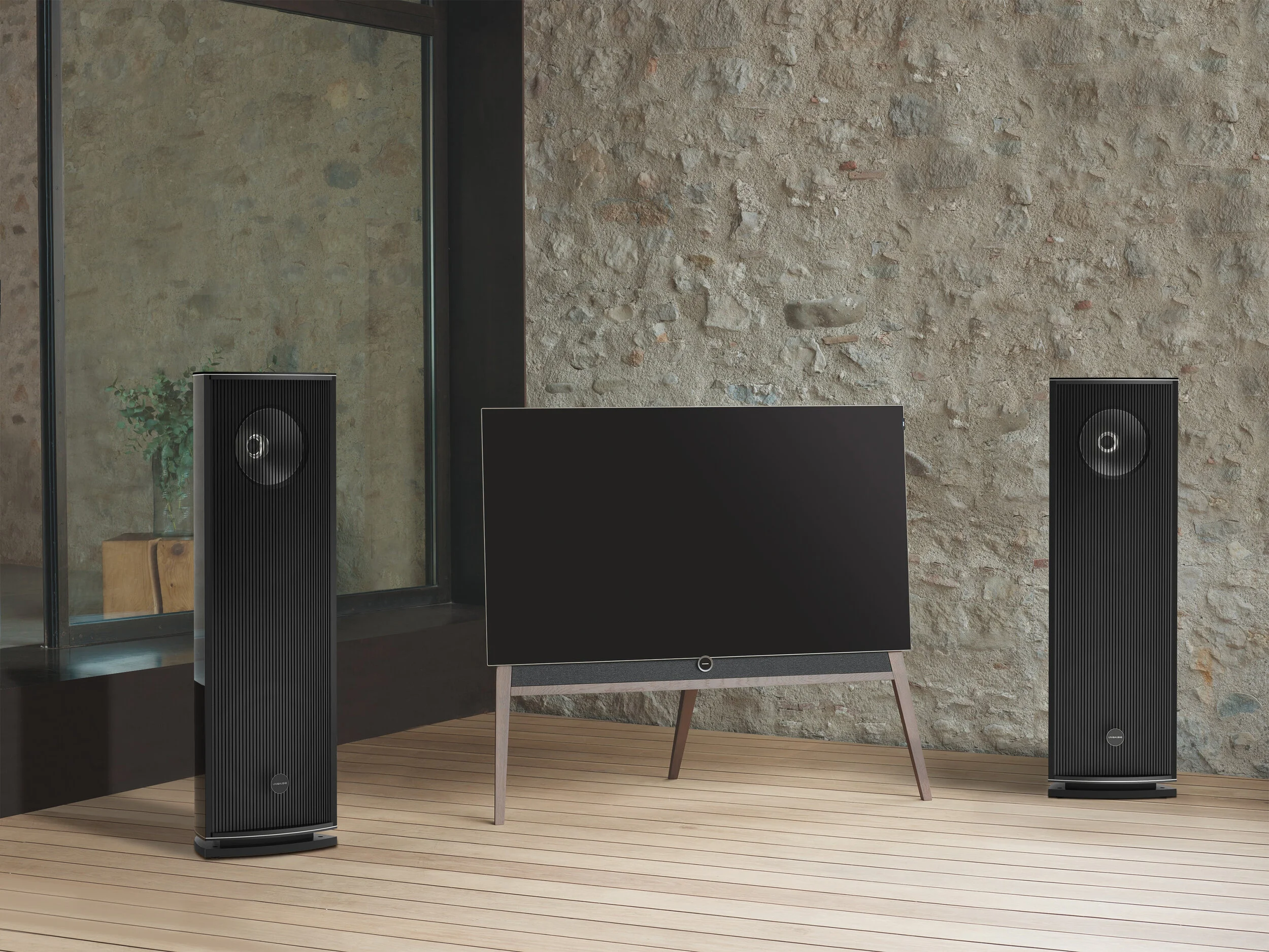 03 ambient_Mini ONE-piano black.jpg