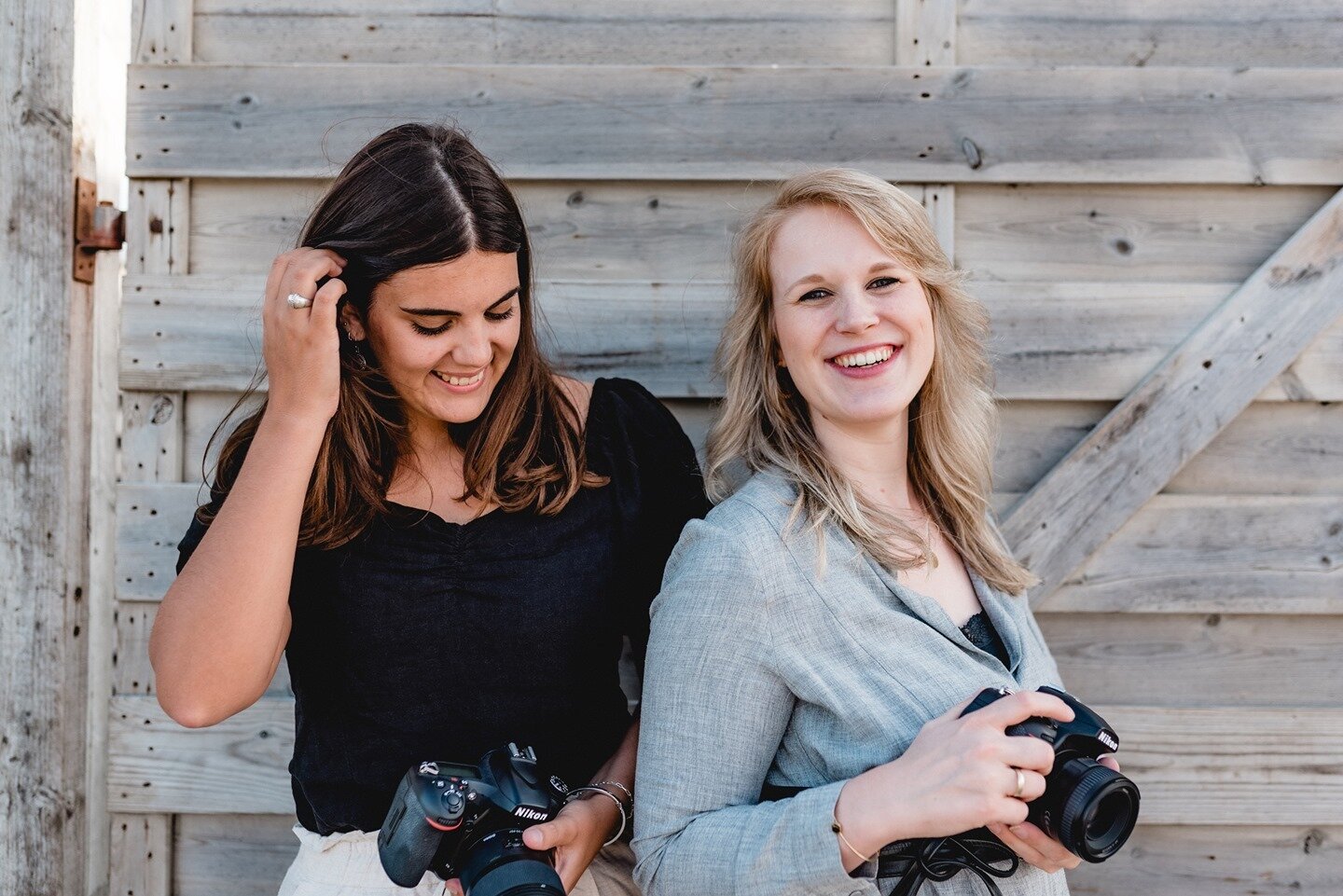 Het is alweer 2 jaar geleden dat we samen op de bank zaten en het hadden over hoe tof het zou zijn als we nog meer beginnende fotografen zouden kunnen helpen 💥⁠
.⁠
En om dat te vieren zijn we druk bezig met het maken van een GRATIS 4 daagse challeng