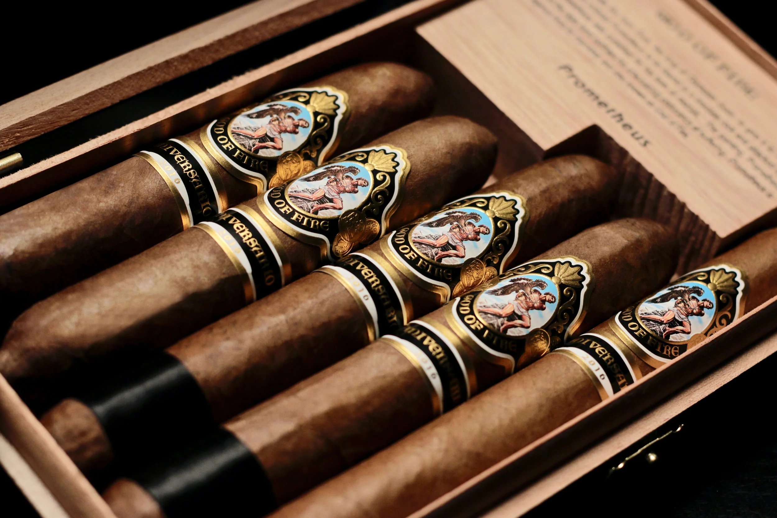 god-of-fire-serie-aniversario-5-cigar-assortment.jpg