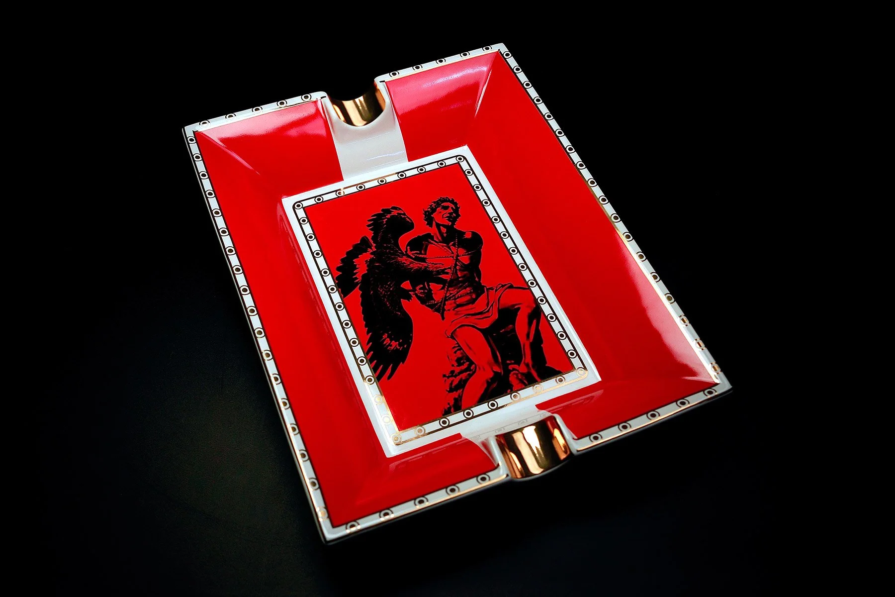 prometheus-ashtray-red-1f.jpg