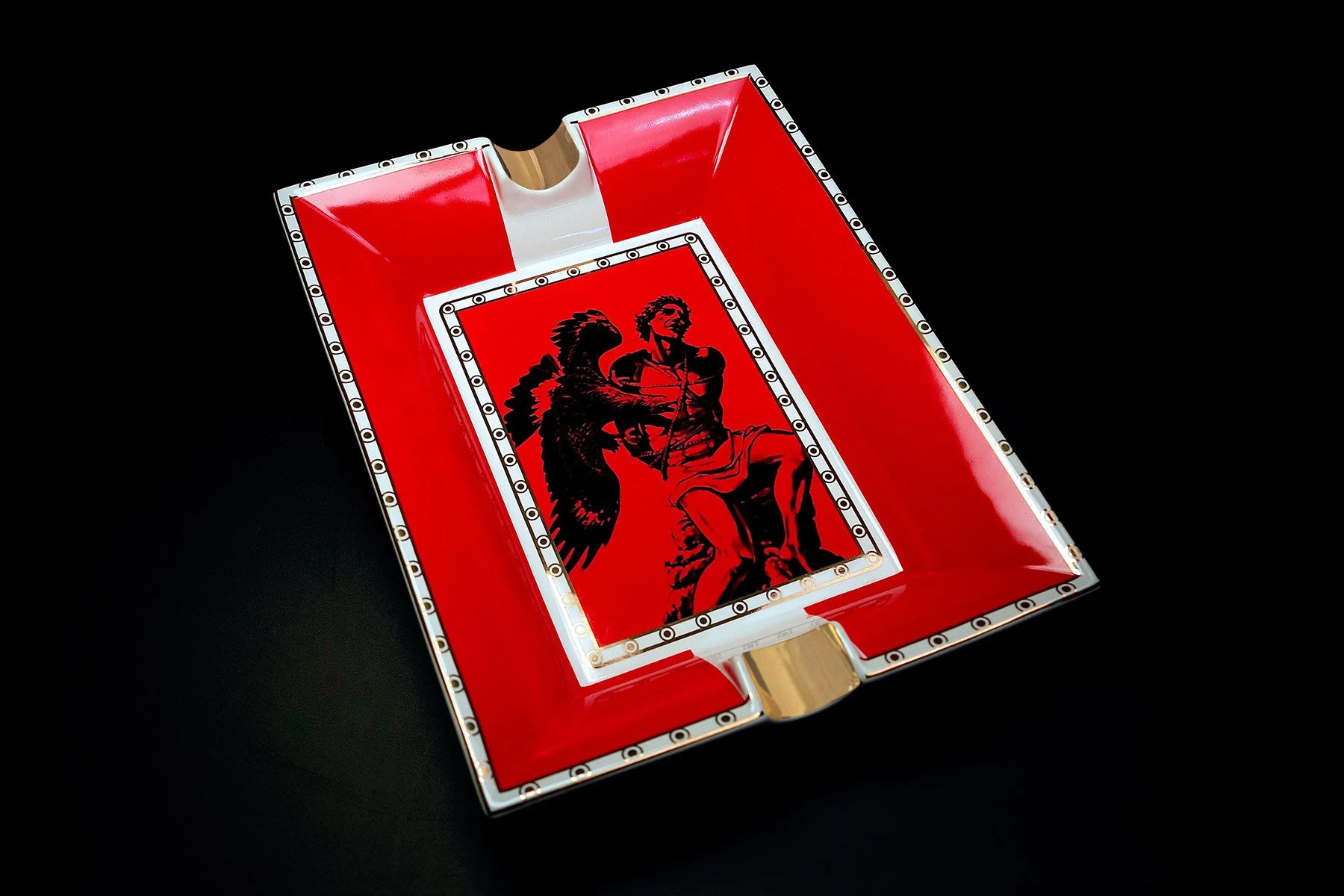prometheus-ashtray-red-1f.jpg