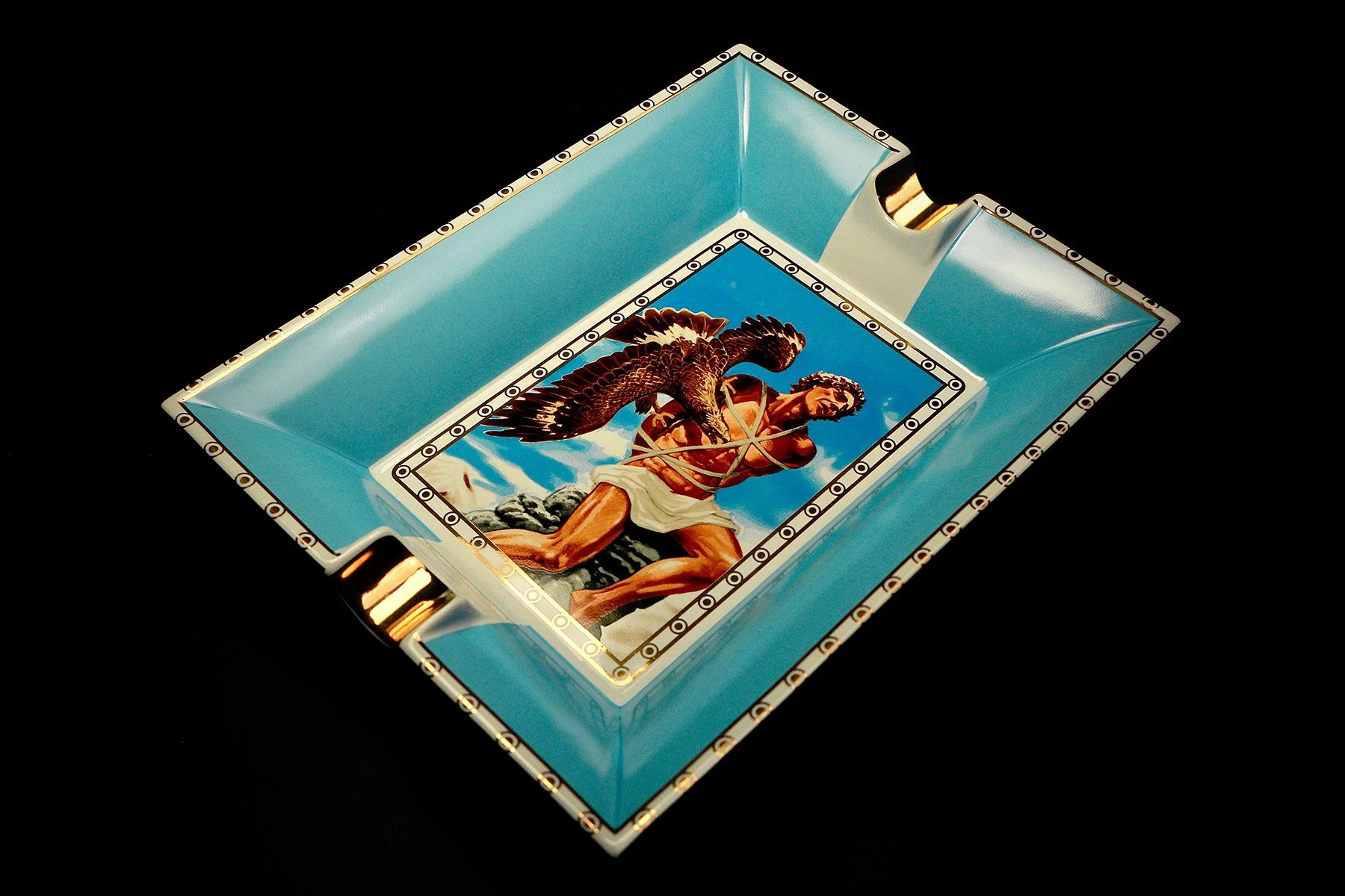 prometheus-ashtray-light-blue-1f.jpg