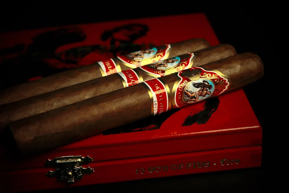 cult tobacco Cult Blood Red Moon: A Smooth, Aromatic Cherry Blend