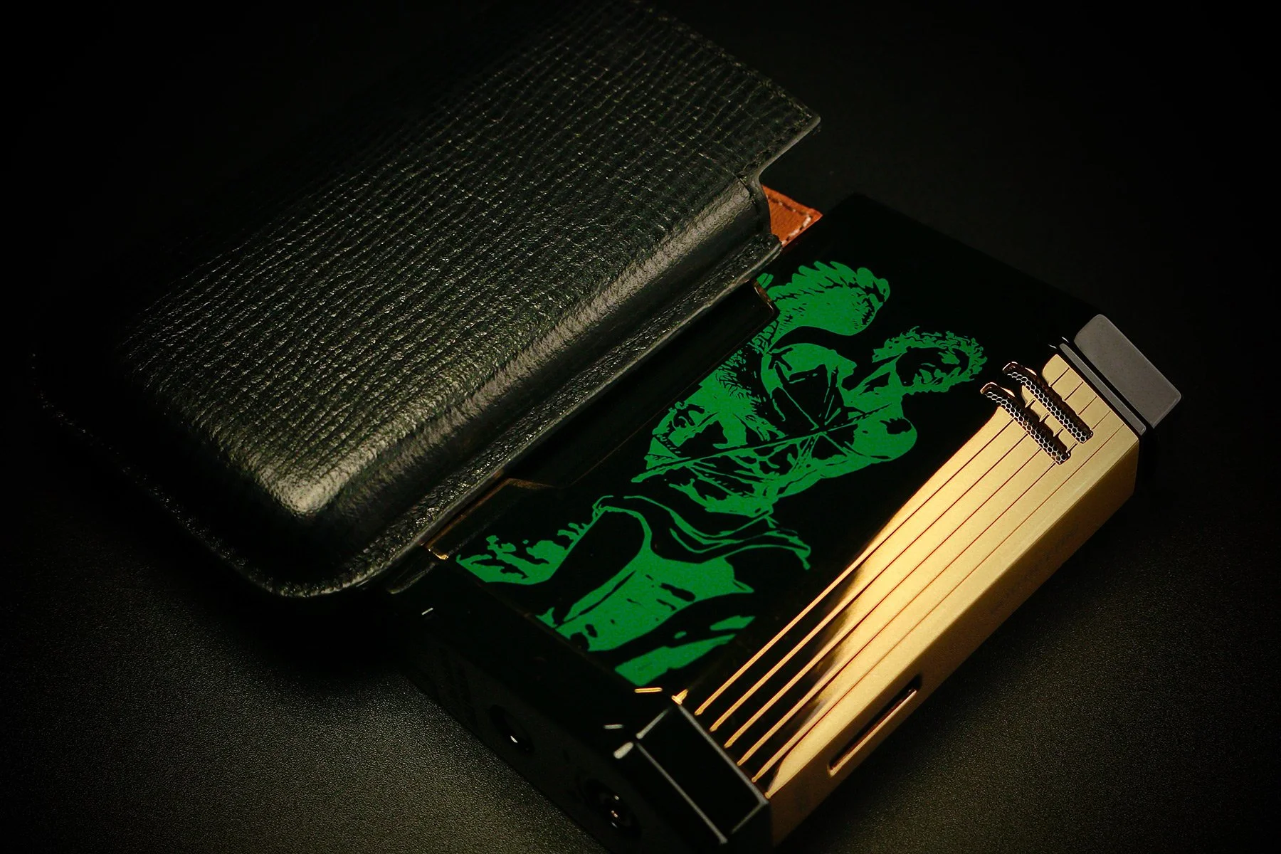 prometheus-35th-anniversary-green-magma-t-case-2f.jpg