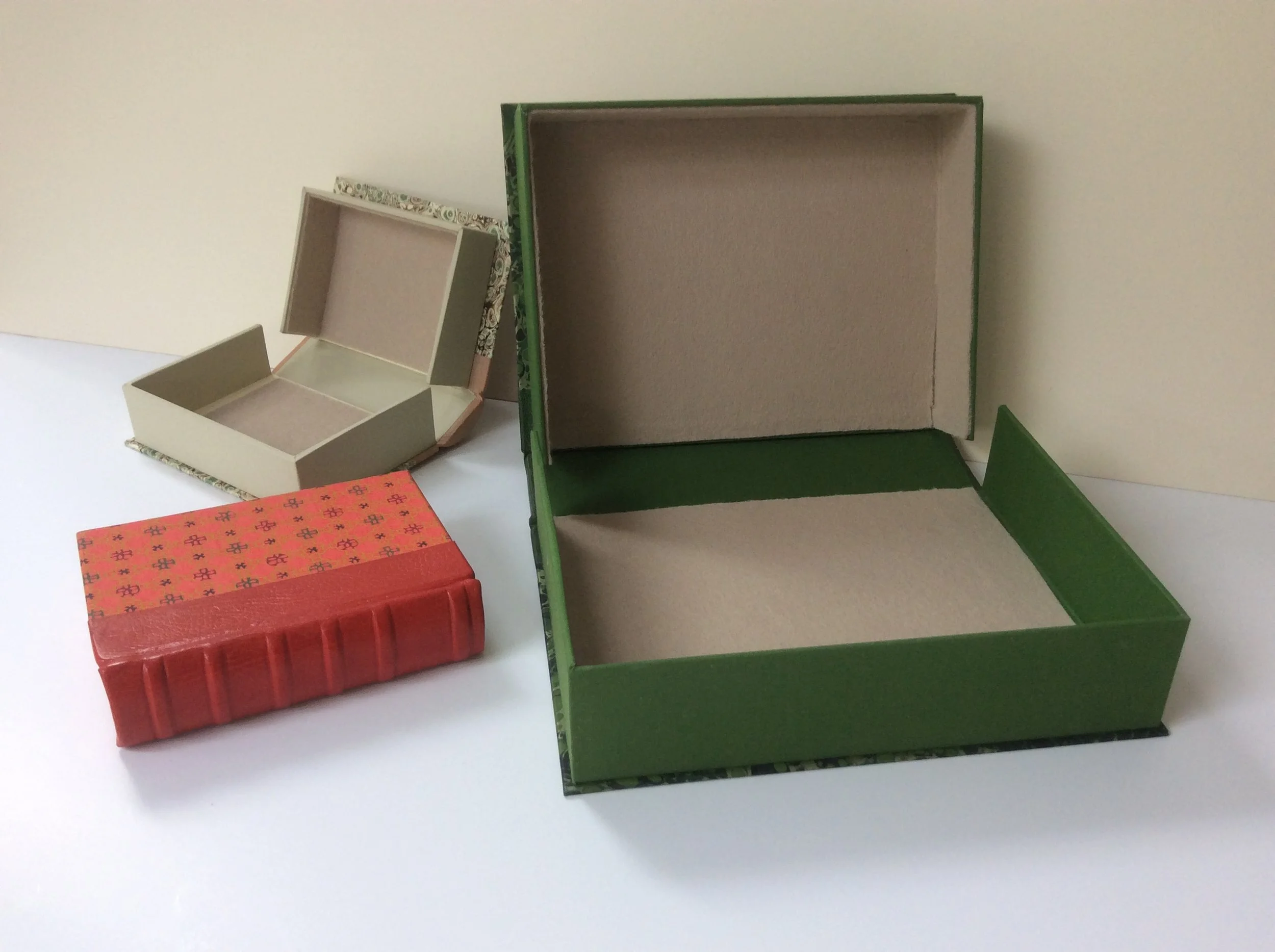  Drop-back boxes made to any required measurements for protected storage. 