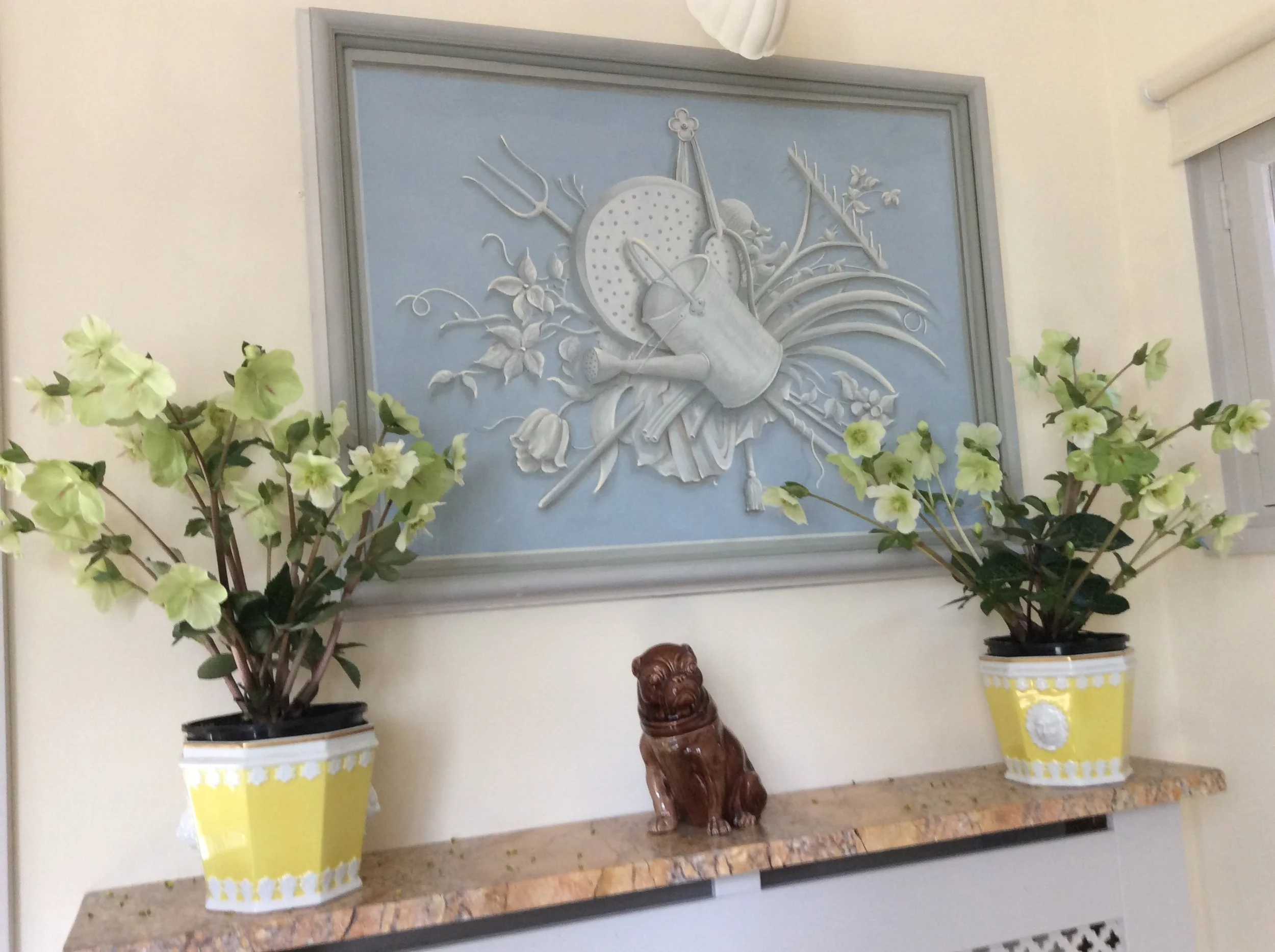  Tromp-L’oeil gardening trophy in “grisaille”.  