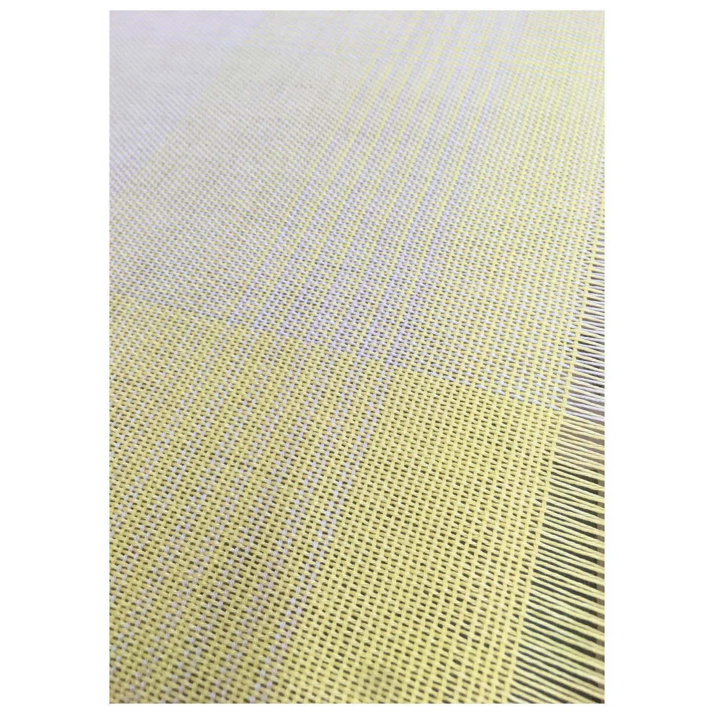- simplicity

reminds me of the sun shining through the foggy winter sky

#dobbyweave #simplebutbeautiful #textiledesign #handwoven #materialmatters #swissmade #localproduction #madeinzurich #smalllabel #veralynntextiledesign
