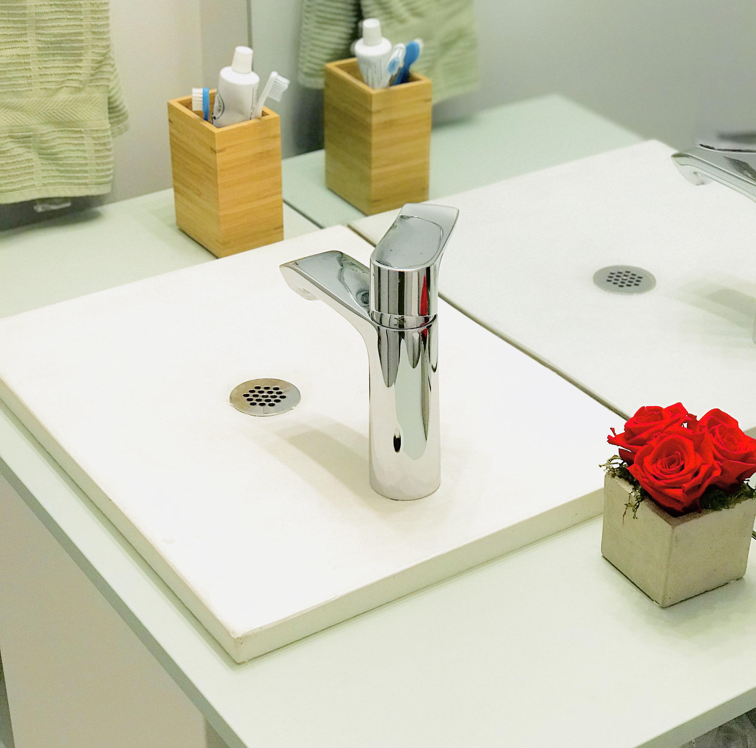 CONCRETE SINKS