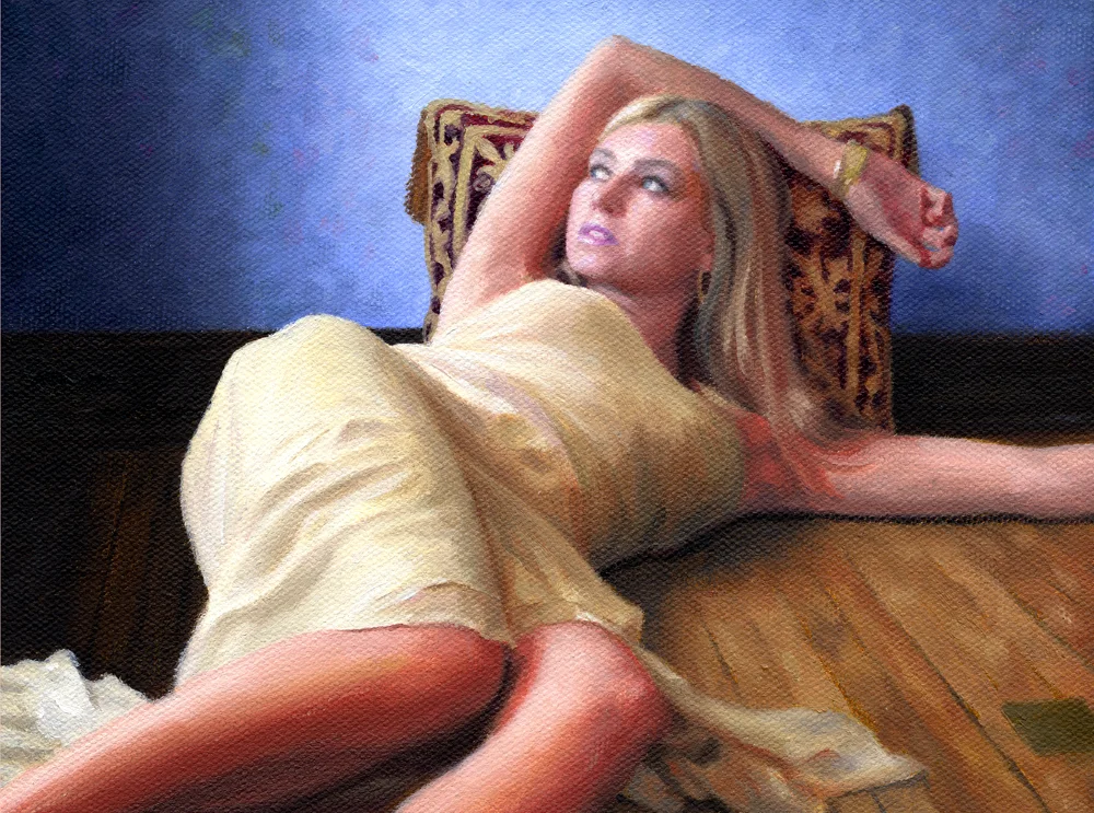 Kristin in Gold