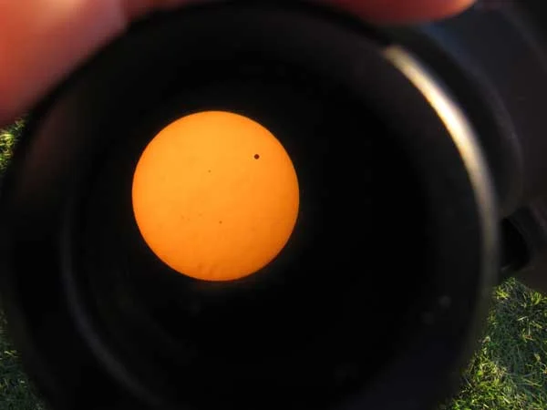 Earthlings Watch the Venus Transit