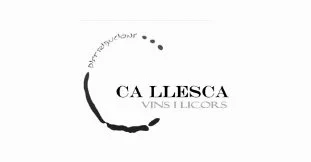 Logotipo de Cazlleca vinos y licores con un diseño circular y texto en latin.