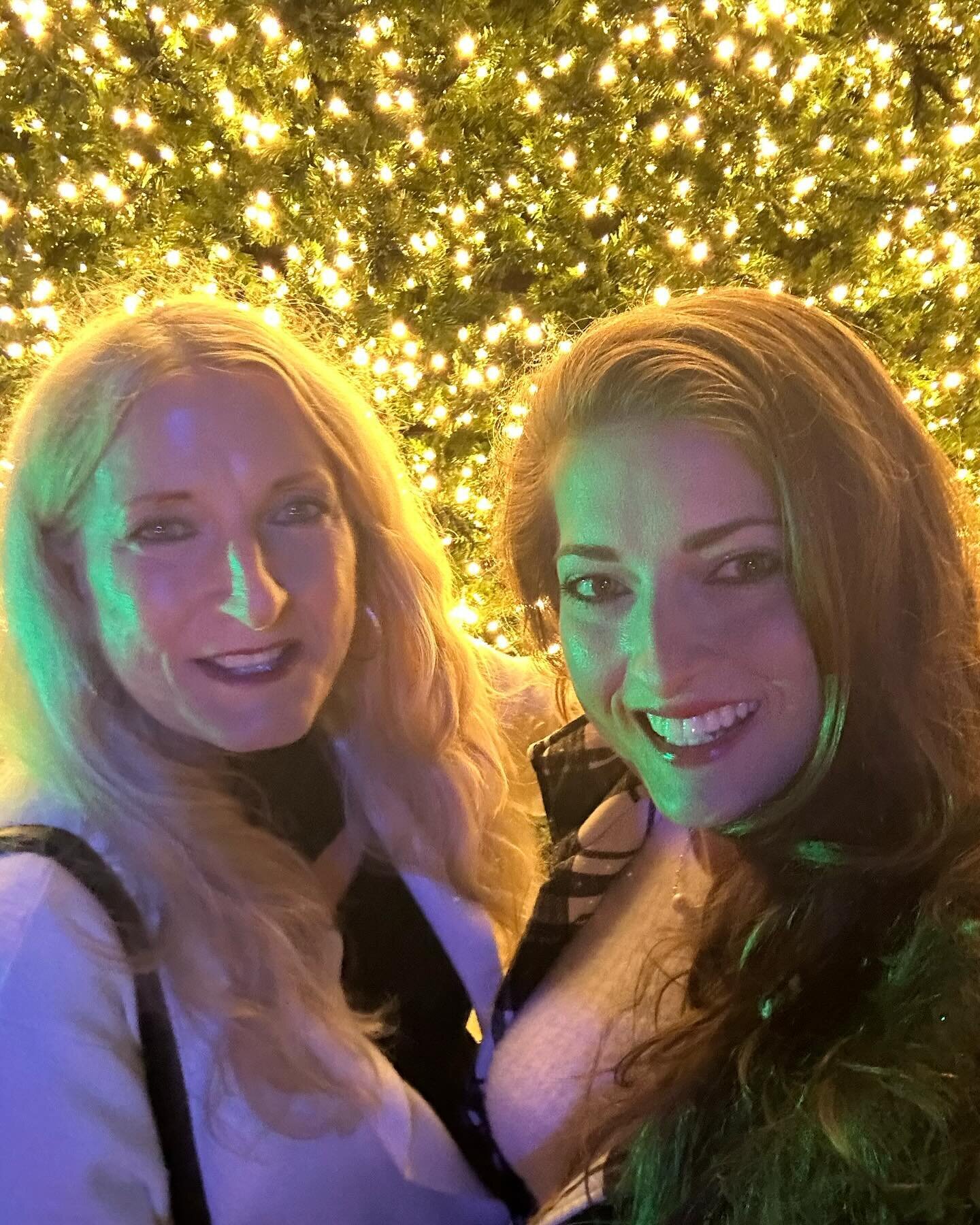 What a perfect way to welcome December (my most favorite month) by going to the Franklin Christmas tree lighting with my sweet momma last night! 🎄

#holidayvibes #christmastime #treelighting #december