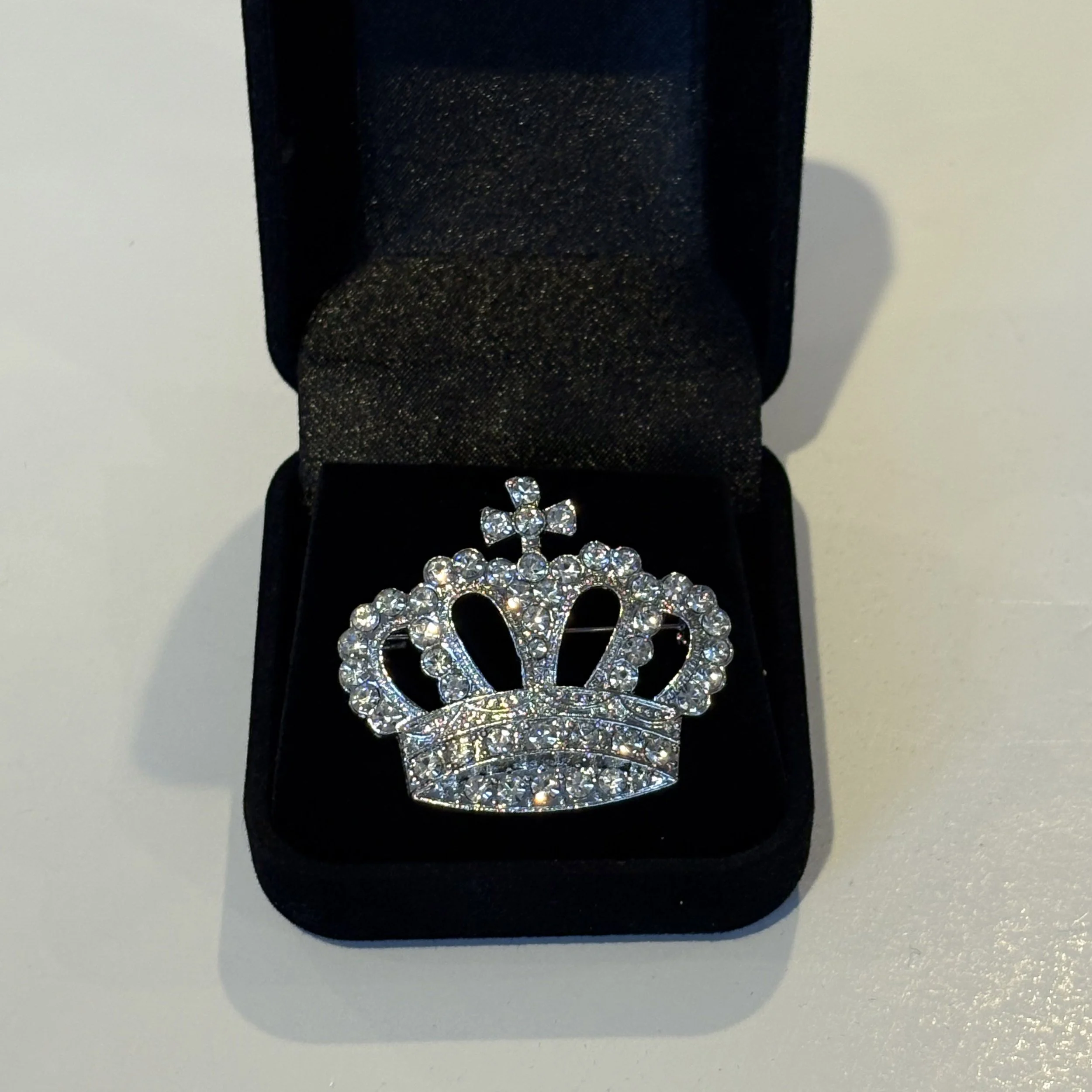Stock Pin Crown Silver Rhinestone  LR.jpg