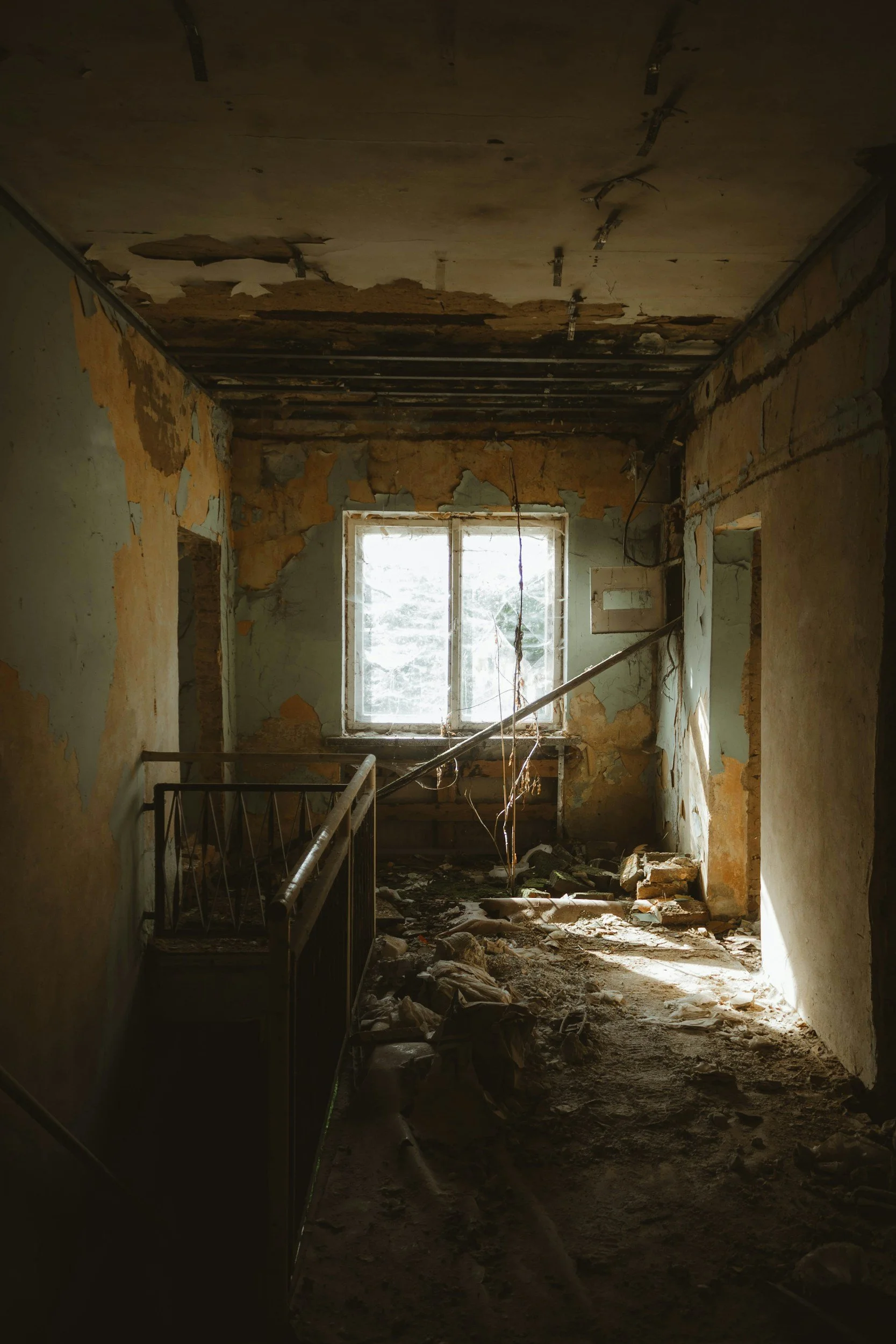 What Makes an Abandoned Place Feel Haunted Before Anything Actually Happens?