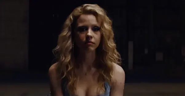 Centered image of Mia Goth's "Maxine Minx" in Maxxxine.