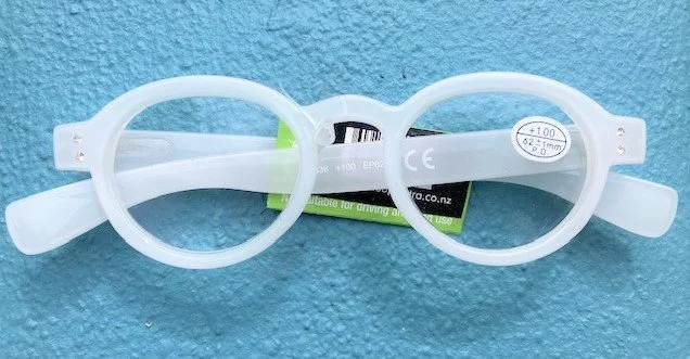 Karakaloop French reading glasses M336