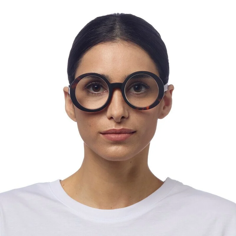 Laura Tortoise Black Female.jpg