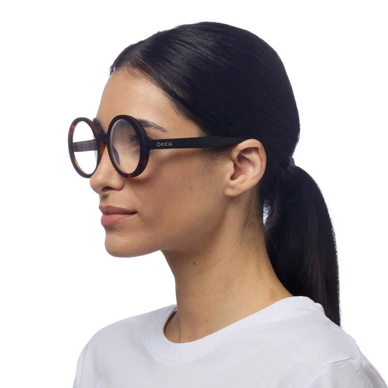 Laura Tortoise Black Female side.jpg