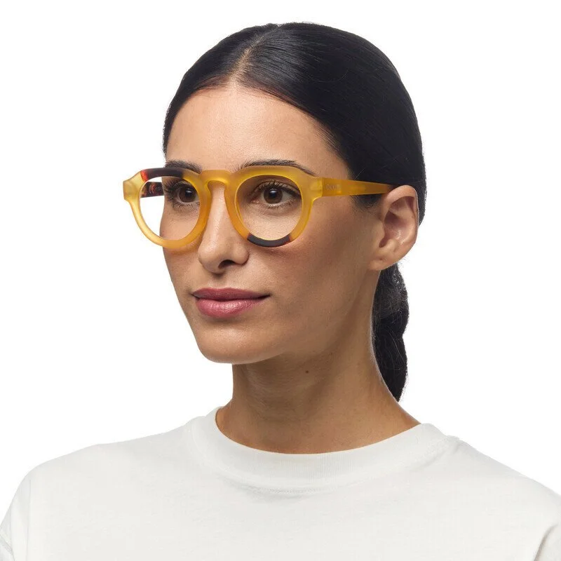Zeno Tortoise Yellow Female side.jpg