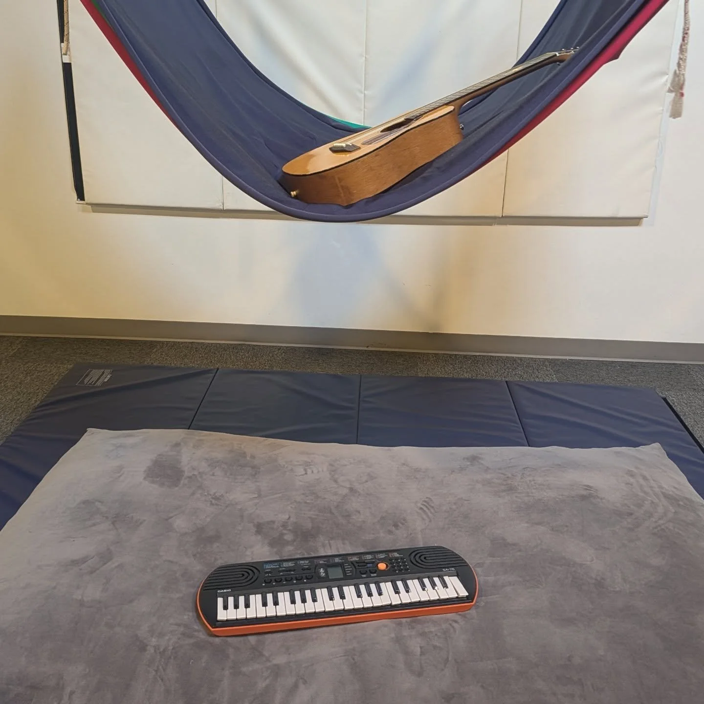 Our next Monthly Jam Session at @thesensoryclubdenver is on October 5th at 2pm for middle school and high school students! Where else can you come play music with friends, learn about instruments, and relax? Let us know you are coming: https://facebo