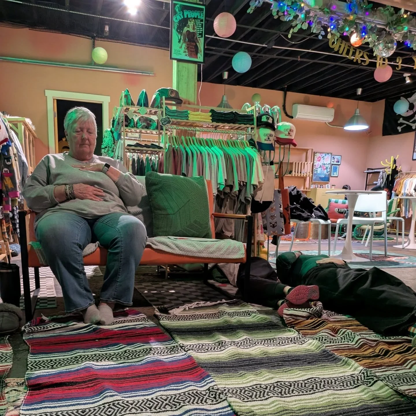 We had another great Meowsic &amp; Meditation class last Friday night! Thanks to everyone who came and played ukuleles and relaxed with us! 

[Image description 1: Participants relaxing to a sound bath meditation.]
[Image description 2: Colleen leadi