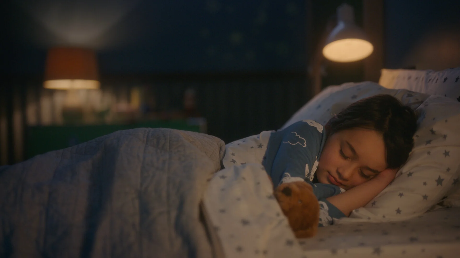 Huggies_DryNites_MorningRoutine_15s DC MIX.00_00_09_10.Still007.jpg