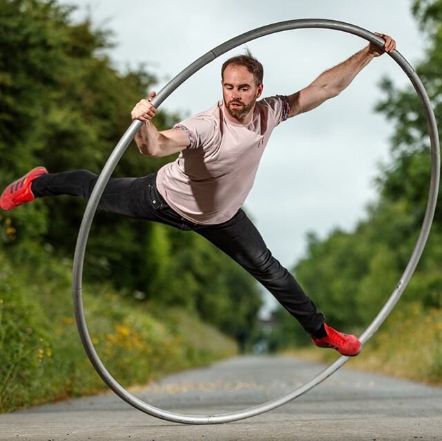 📸: @inphojames 
More pics, and a whole article in last weeks Sunday Times sports section that I never told you about 😅🤭 It&rsquo;s linked on my website too if you dance a gander. .
.
.
.
.
.
.
.
.
.
.
.
.
.

#cyrwheel #athlone #roscommon #cyrwheel