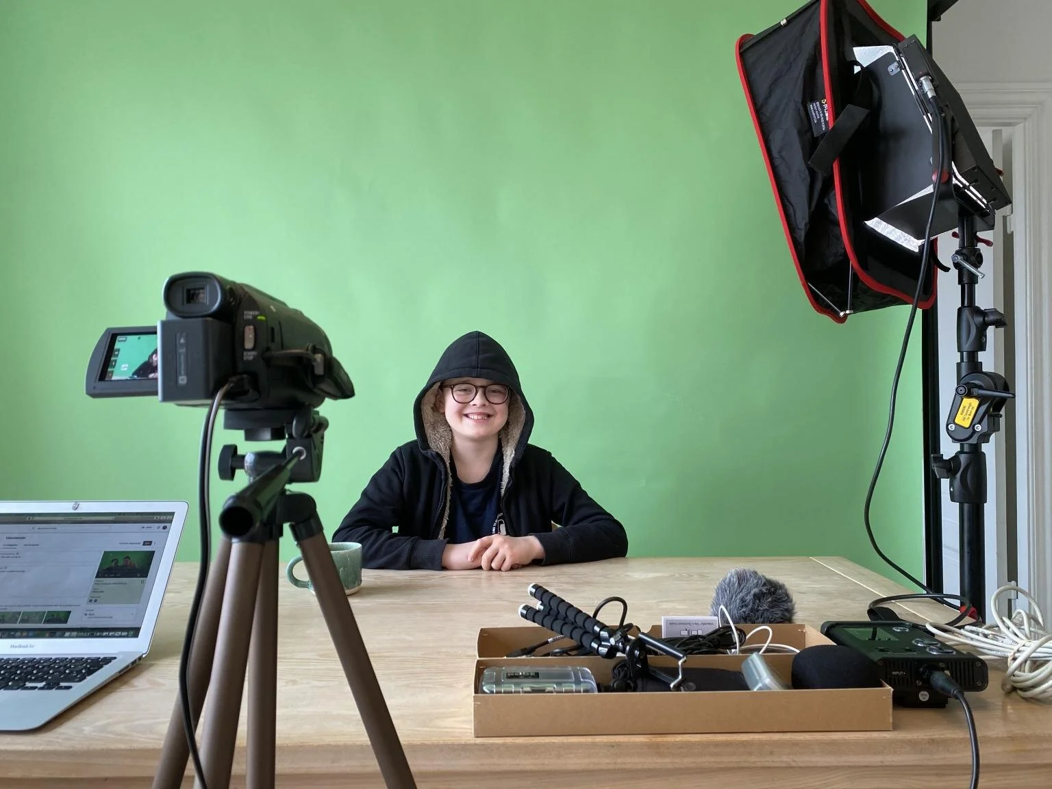 Sådan bygger du dit eget hjemmestudie uden at være grej-nørd