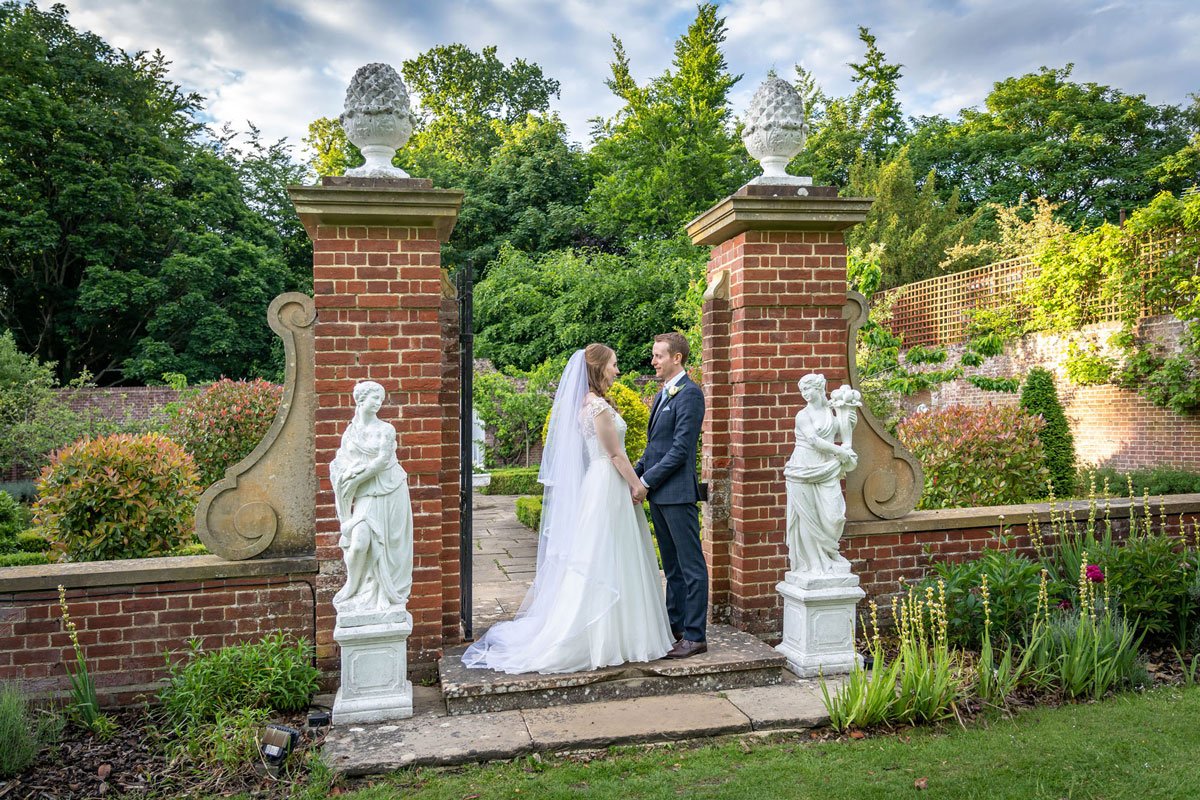 bride_groom_garden_royal_berkshire.jpg