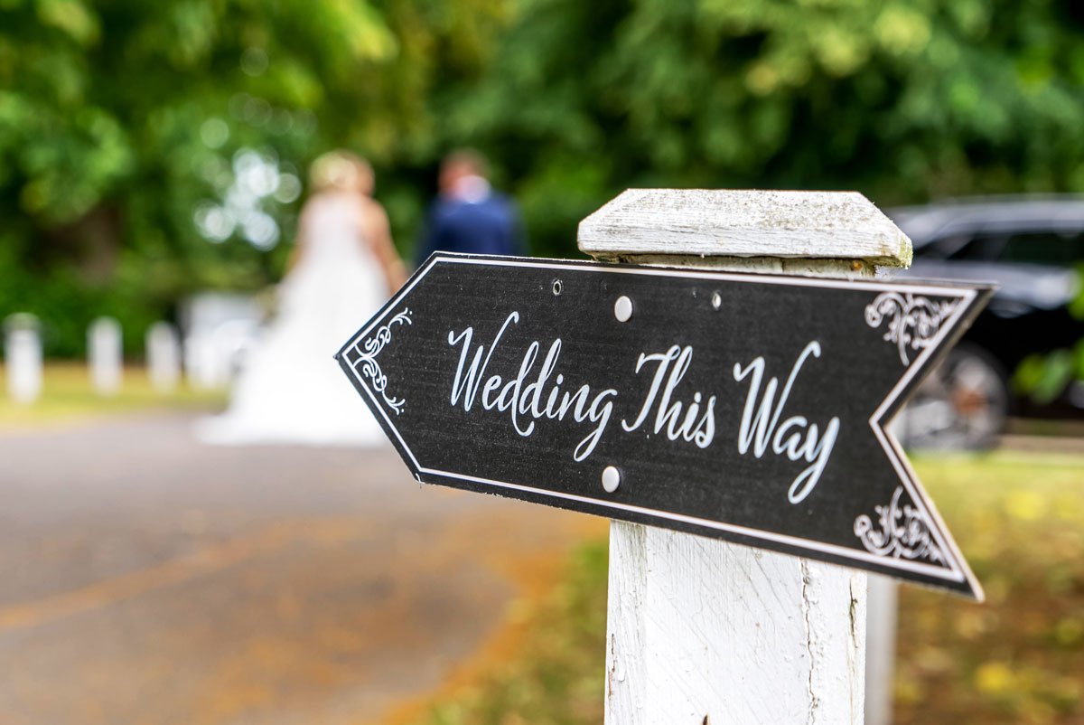 wedding_this_way_sign.jpg