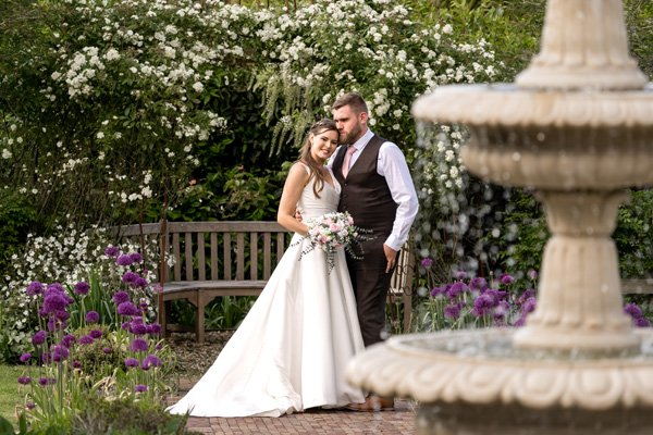 bride_groom_fountains.jpg