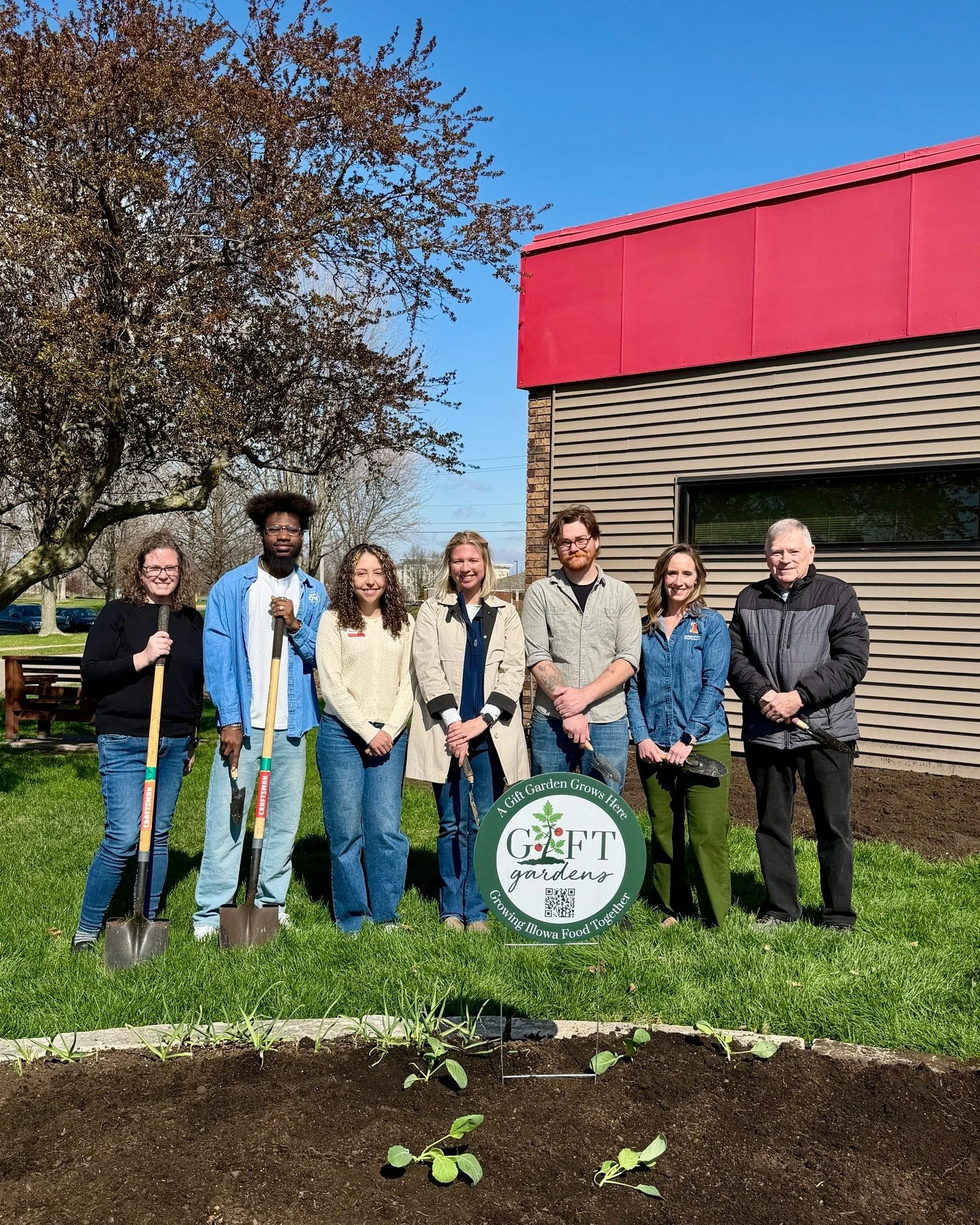 We were thrilled to have such a great showing from our local press for our Gift Gardens Media Event this morning! Thank you to @wvikqc,  @qctimes, @kwqcnews, and @wqadnews8 for taking the time to learn about this fantastic program! We ❤ local journal