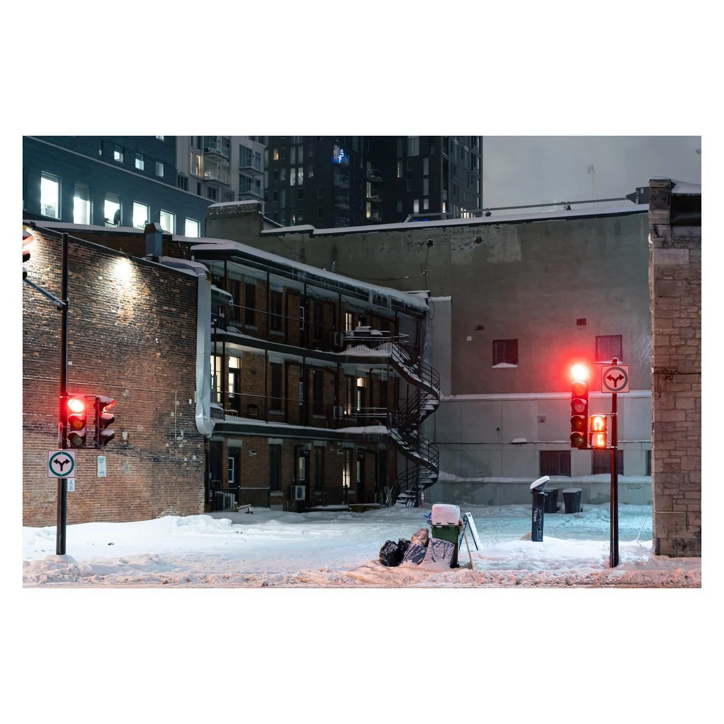Night walk in Montreal
.
.
.
#winter #wintermood #moodynight #streetphotography #streetlights #travelphotography #instatravel #picofday #igersstreets #urbanphotography #urbanandstreet #snowystreet #sonyalpha #sonya7iii #lightroomedits #industrialdeco