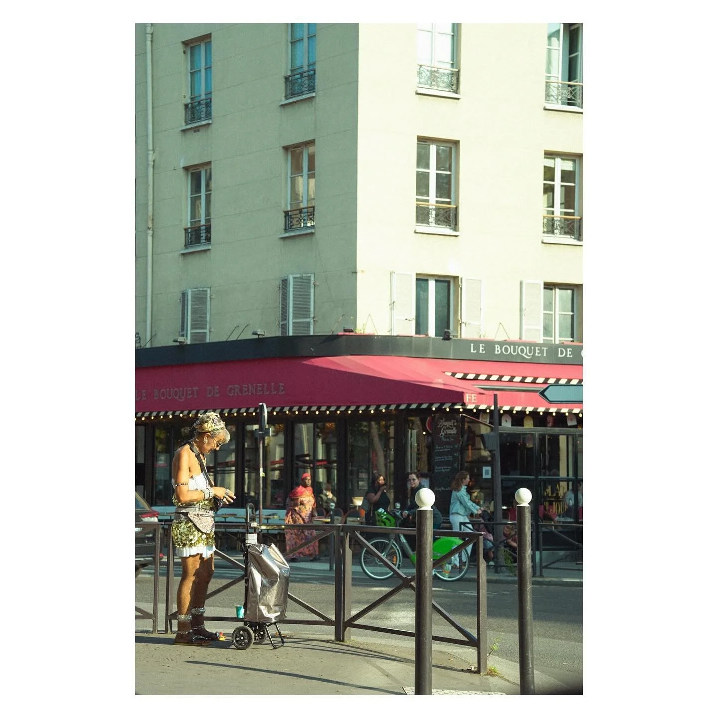 Back in Paris 📸
.
.
.
#streetphotography #parisianlife #urbanstyle #cityvibes #fashioninthestreets #cafeculture #parislifestyle #peopleofparis #streetstyle #urbanexplorer #wanderlustparis #everydaymoments #lifeinmotion #traveldiaries #capturedmoment