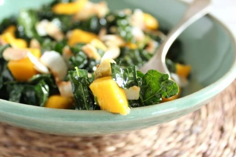 kale, mango, and avocado salad.jpg