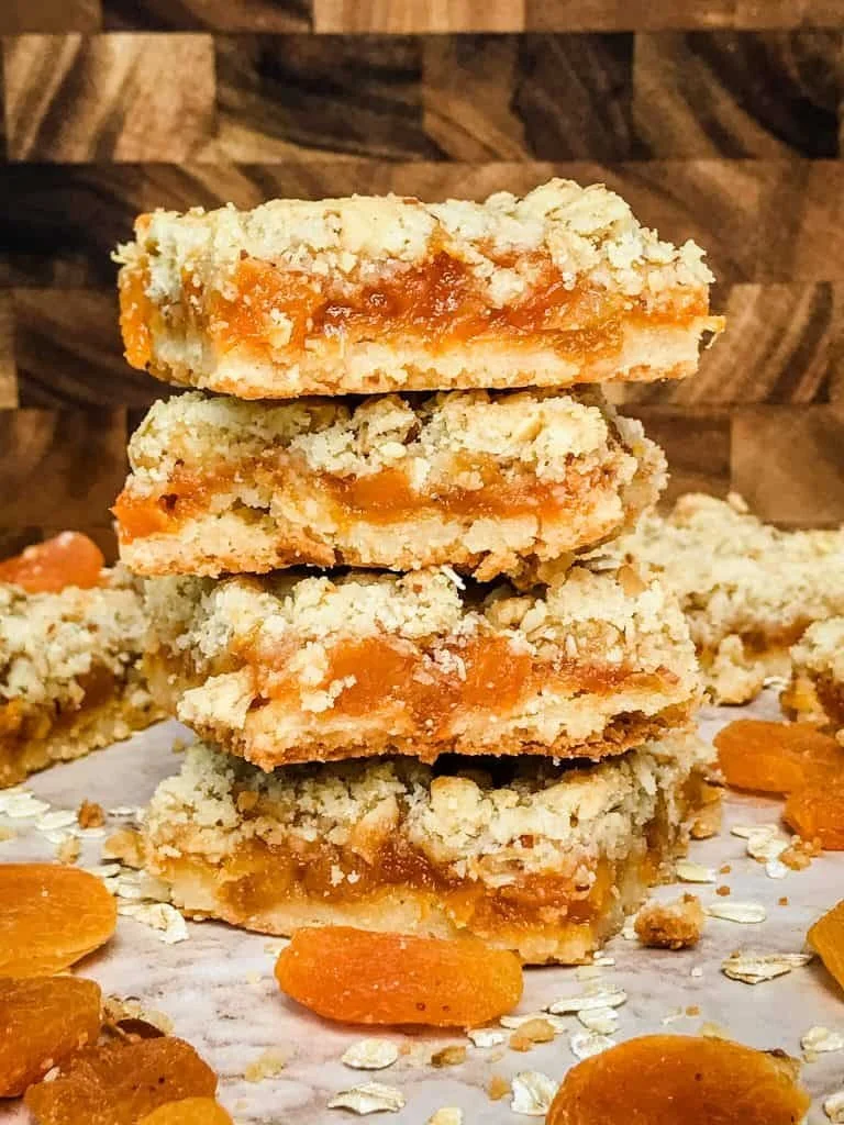 Apricot Streusel Bar.jpg