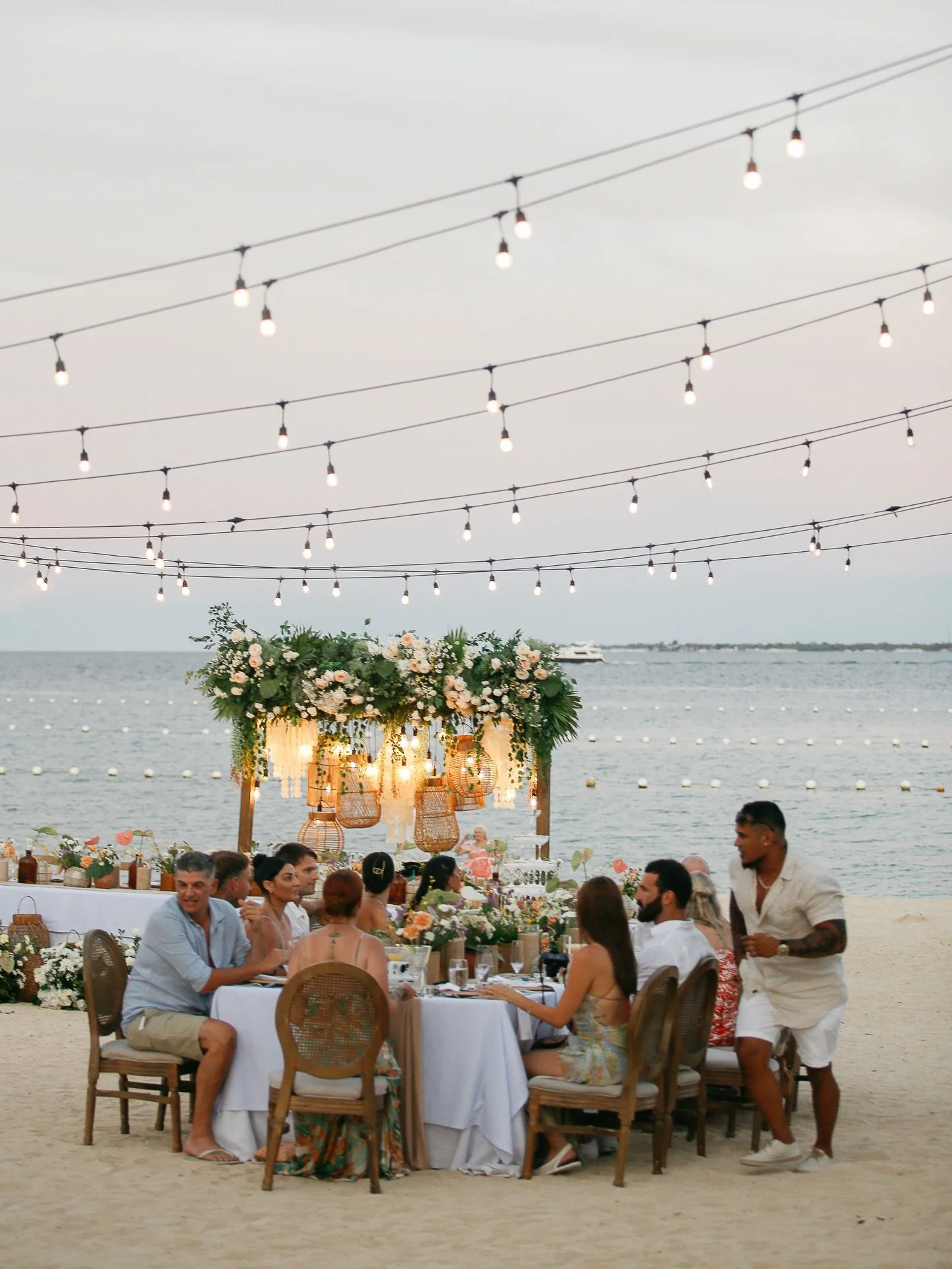 This is how I imagine my designs to live on a wedding day.  Flowers that don&rsquo;t block the view, don&rsquo;t compete for attention,
and don&rsquo;t rush the moment. 😻

Photo: @rainbowfishphoto 
Planner: @bellemarieeweddings 
Venue: @crimson_mact