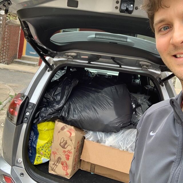@henningander with a trunk full of 400 face shields assembled by our amazing TEAC volunteers. Very big huge thank you to those students who volunteered many hours to making shields (not tagged are Grace Amadio and Alyssa Lombardi). More to come later
